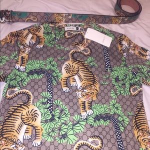Gucci men belt and shirt